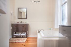 17Hundred90 Inn and Restaurant