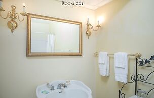 17Hundred90 Inn and Restaurant