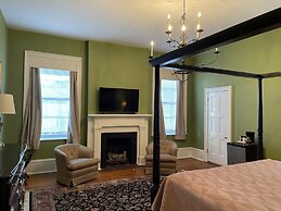 17Hundred90 Inn and Restaurant