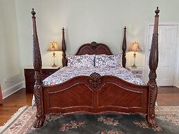 17Hundred90 Inn and Restaurant