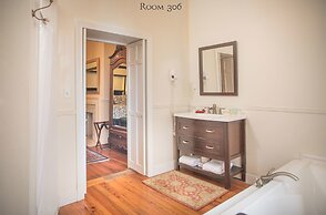 17Hundred90 Inn and Restaurant