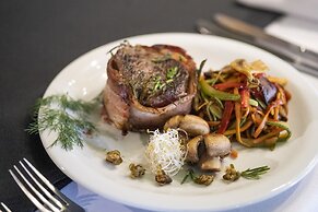 El Conquistador Hotel