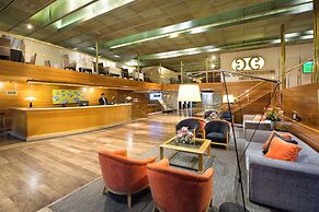 El Conquistador Hotel