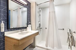 Spark by Hilton Roanoke Airport