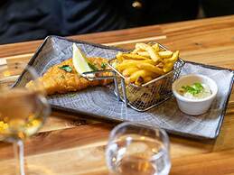 ibis Lyon Gerland Musée des Confluences