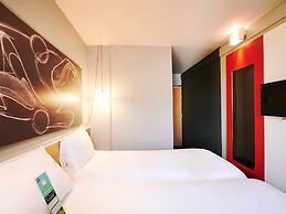 ibis Lyon Gerland Musée des Confluences