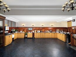 Huntingdon Hotel and Suites