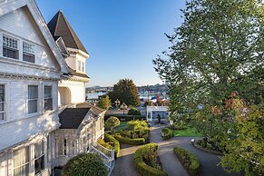 Huntingdon Hotel and Suites