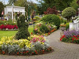 Huntingdon Hotel and Suites