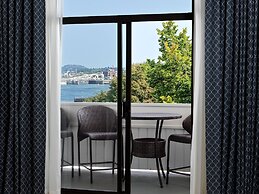 Huntingdon Hotel and Suites