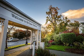 Huntingdon Hotel and Suites