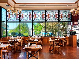 Huntingdon Hotel and Suites