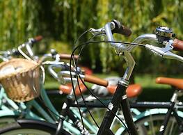 Huntingdon Hotel and Suites