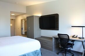 Holiday Inn Express Bakersfield by IHG