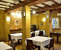 Ad Hoc Monumental Hotel