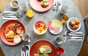 Doubletree by Hilton Bath