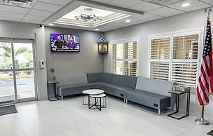 Quality Inn Airport - Cruise Port