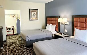 Quality Inn Airport - Cruise Port