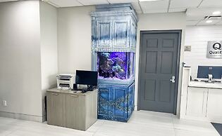 Quality Inn Airport - Cruise Port