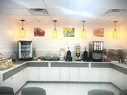 Quality Inn Airport - Cruise Port