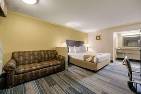 Hibiscus Inn & Suites