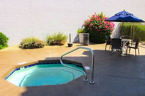 Comfort Inn & Suites Phoenix North / Deer Valley