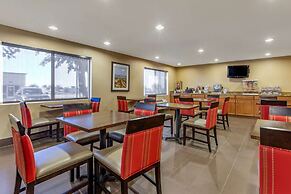 Comfort Inn & Suites Phoenix North / Deer Valley