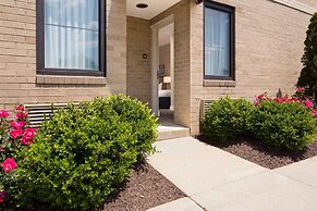 DoubleTree by Hilton Hotel Laurel