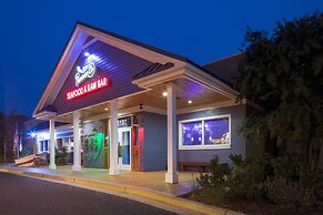 DoubleTree by Hilton Hotel Laurel