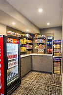 DoubleTree by Hilton Hotel Laurel