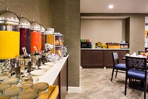 DoubleTree by Hilton Hotel Laurel