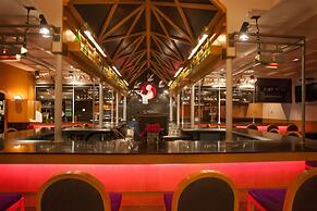 Somerset Inn
