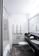 Somerset Inn