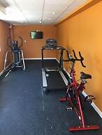 Days Inn by Wyndham Queensbury/Lake George