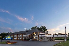 Days Inn by Wyndham Queensbury/Lake George