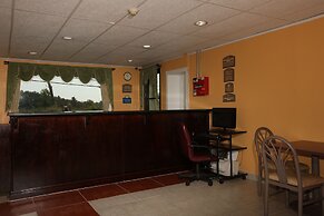 Days Inn by Wyndham Queensbury/Lake George