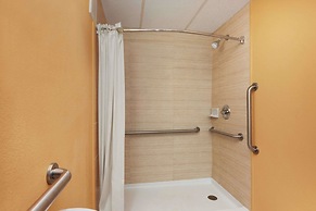 Days Inn by Wyndham Queensbury/Lake George