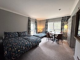 Hilton Cobham