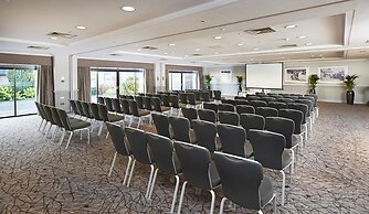 Hilton Cobham