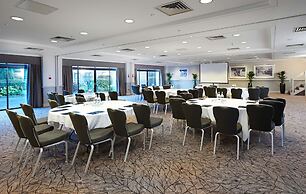 Hilton Cobham