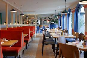 Hilton Cobham