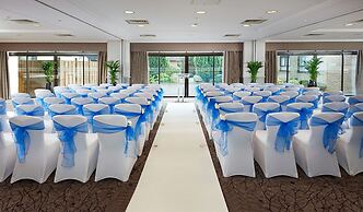 Hilton Cobham