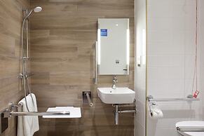 Hilton Cobham