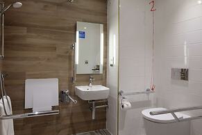 Hilton Cobham