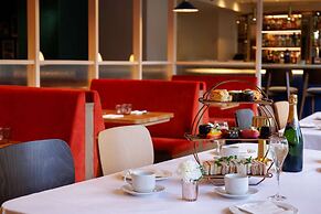 Hilton Cobham