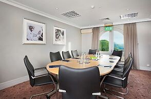 Hilton Cobham