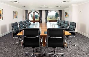 Hilton Cobham