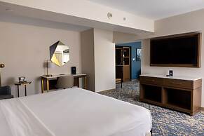 DoubleTree by Hilton Tinton Falls - Eatontown