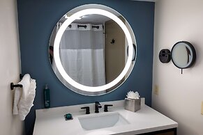 DoubleTree by Hilton Tinton Falls - Eatontown