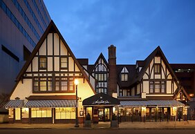 Seven Gables, St. Louis West, a Tribute Portfolio Hotel